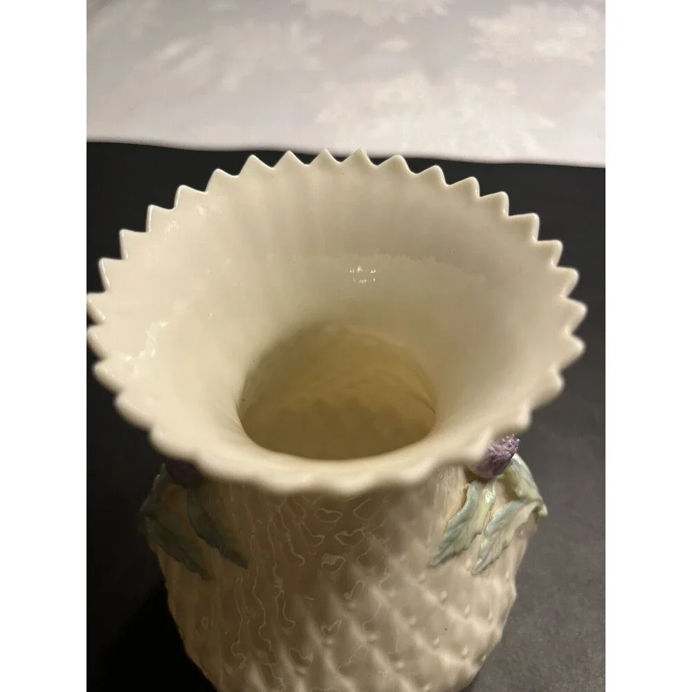 Belleek vtg thistle